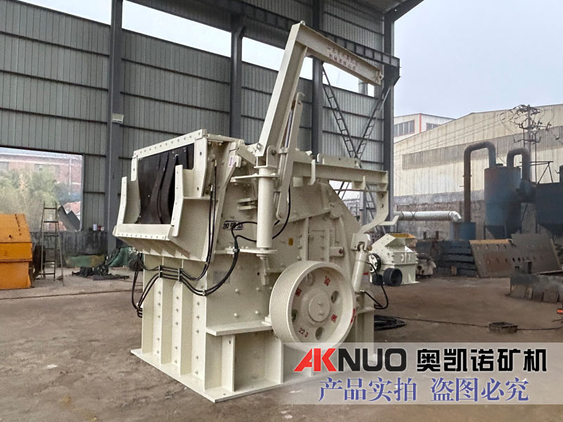 履帶式移動破碎機外貿(mào)出口 履帶式移動破碎機外貿(mào)出口